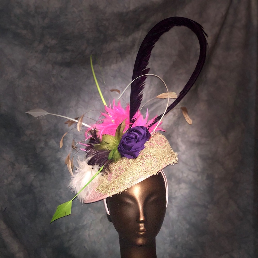 Kentucky Derby fascinator. Wore for a few hours.